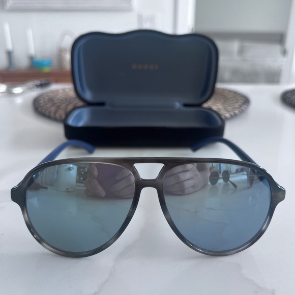 Men’s Gucci Sunglasses - Picture 1 of 6
